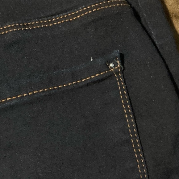 Curve Appeal brand, size 8/29, dark denim capris, stretchy and comfortable - Picture 9 of 12